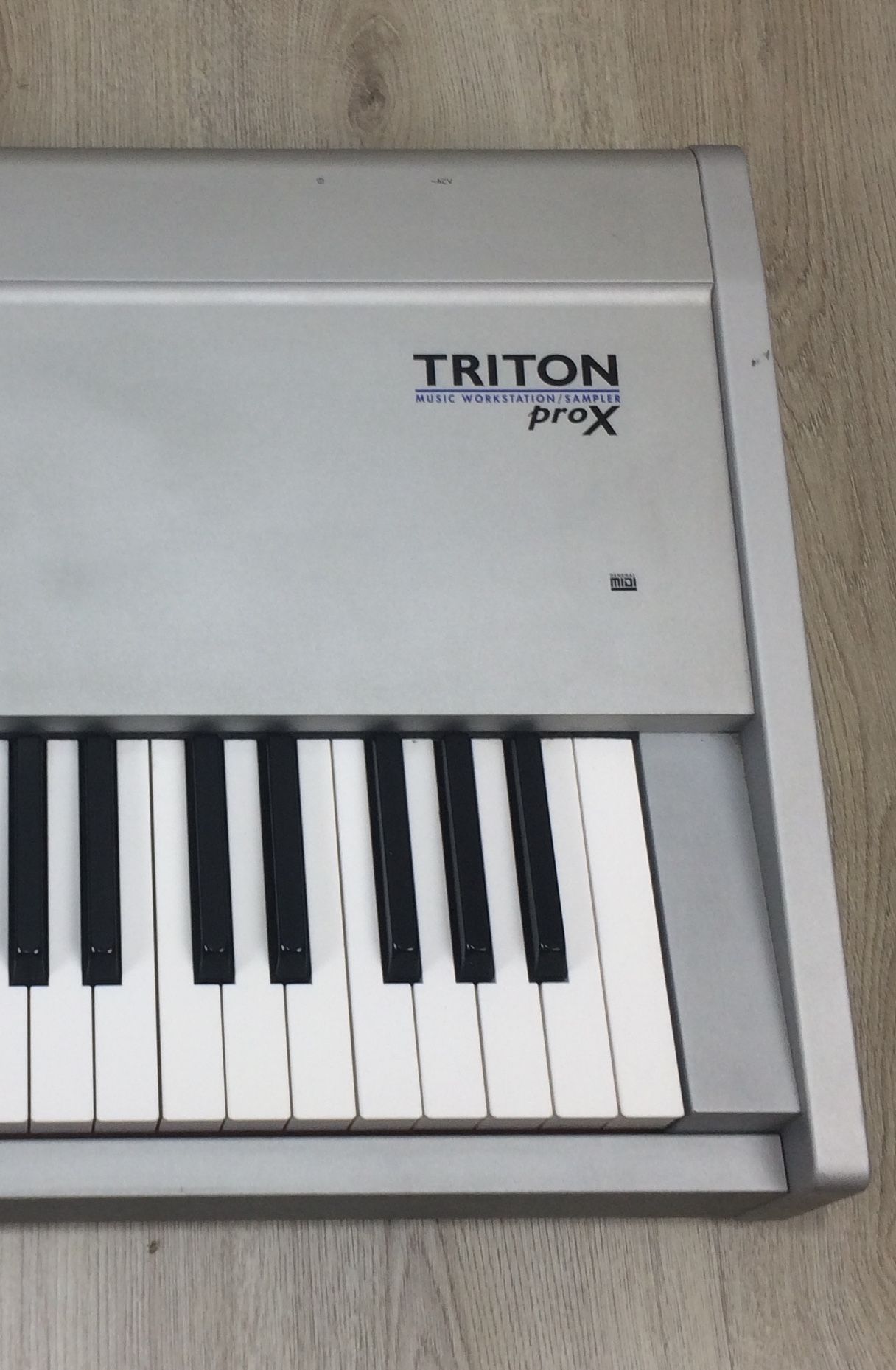 Korg Triton ProX con flight - immagine 7