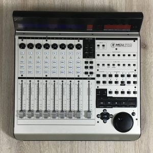 Mackie MCU Control Universal Pro