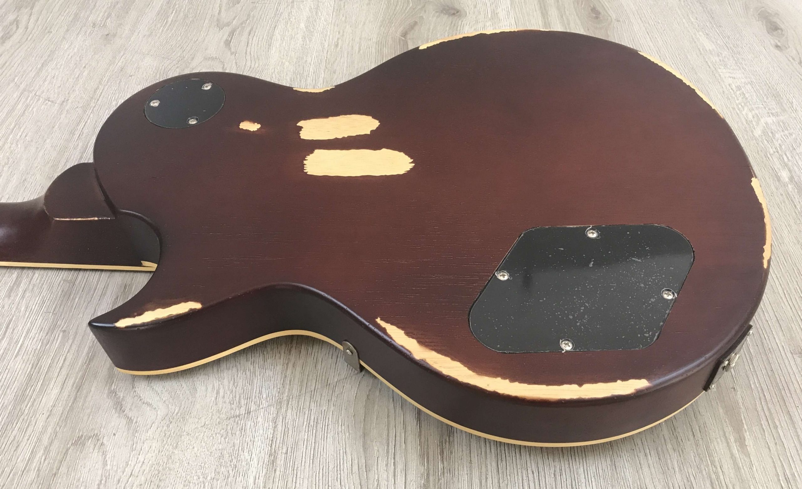 Vintage V100 Icon Distressed Tobacco Sunburst - immagine 8