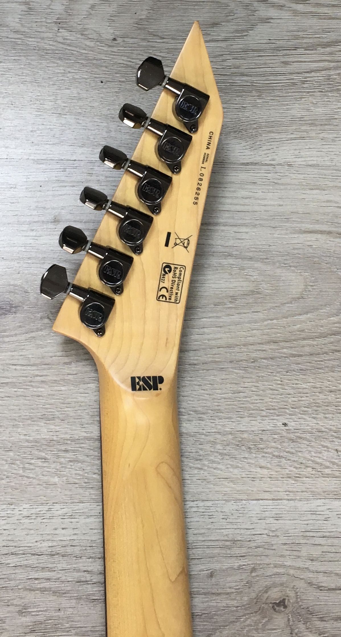 ESP LTD M-100FM See Thru Red con custodia - immagine 10