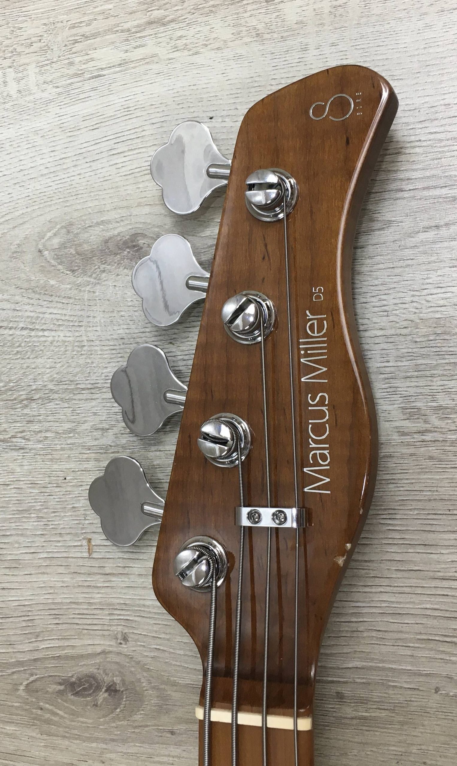 Sire Marcus Miller D5 Alder-4 Butterscotch Blonde - immagine 5