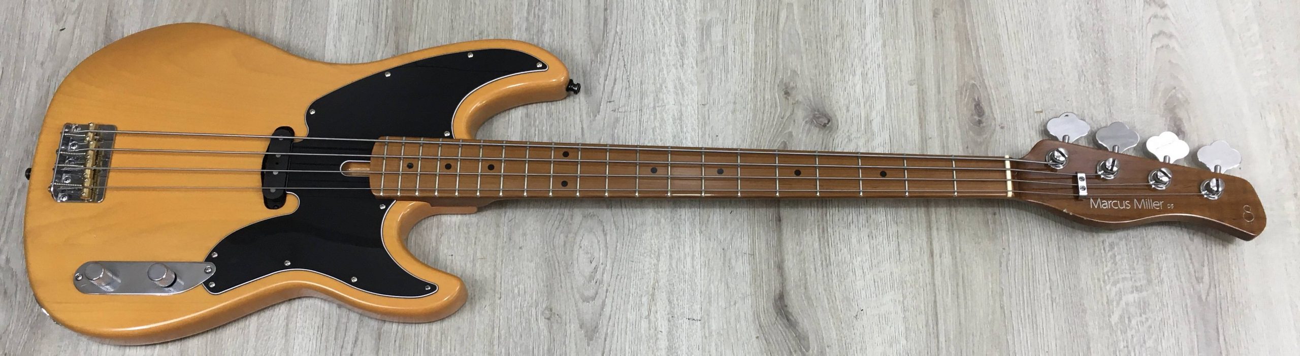 Sire Marcus Miller D5 Alder-4 Butterscotch Blonde - immagine 7