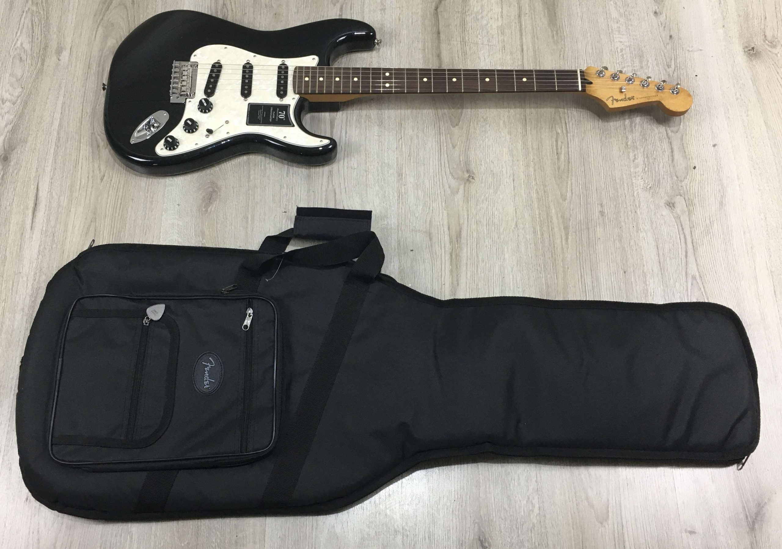 Fender Stratocaster Limited Edition 70 th Nebula Noir
