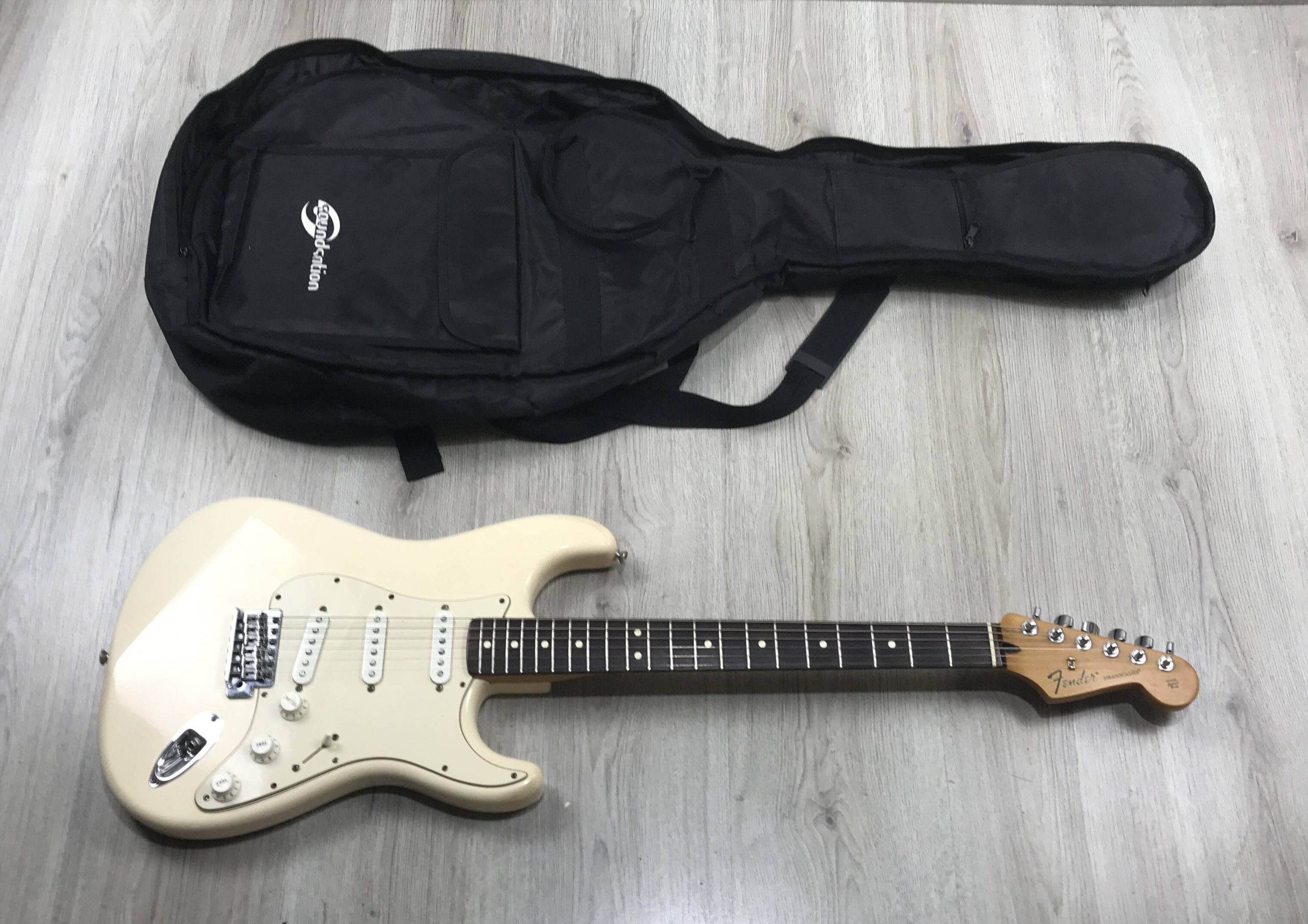 Fender Standard Stratocaster Seriale MZ9459980 - immagine 14