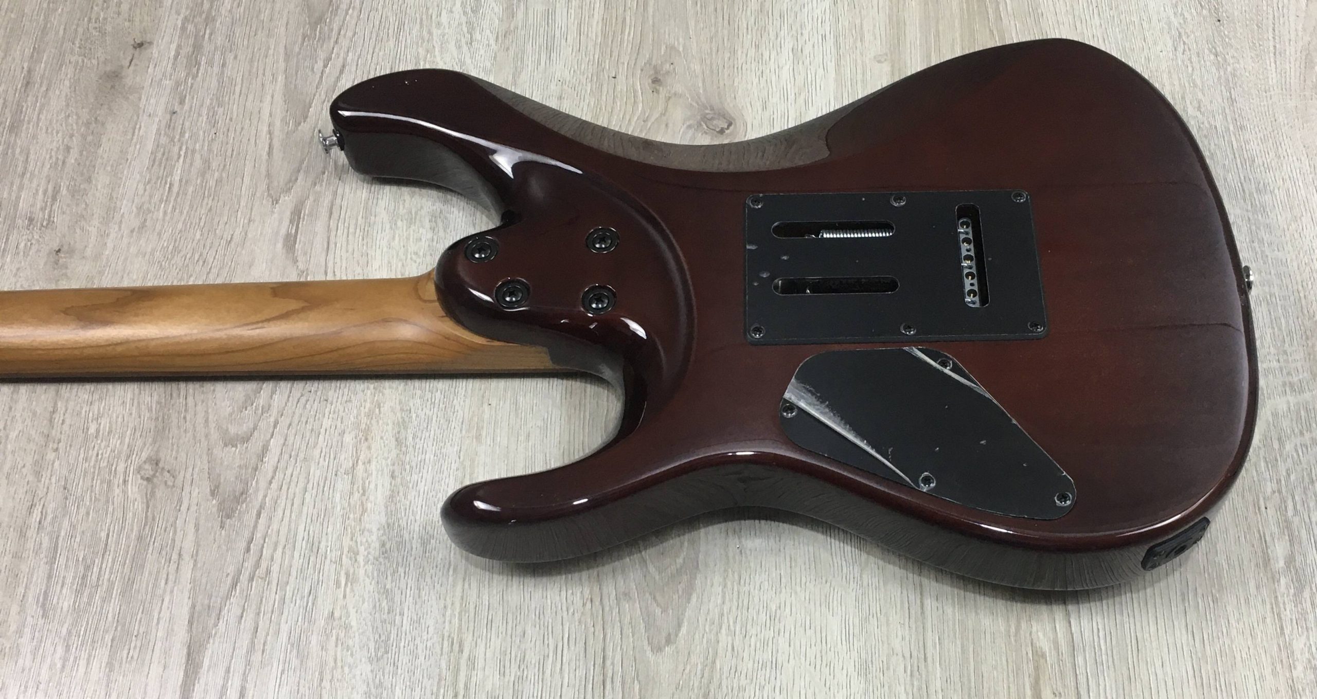 Ibanez AZ24S1F Violin Sunburst - immagine 11