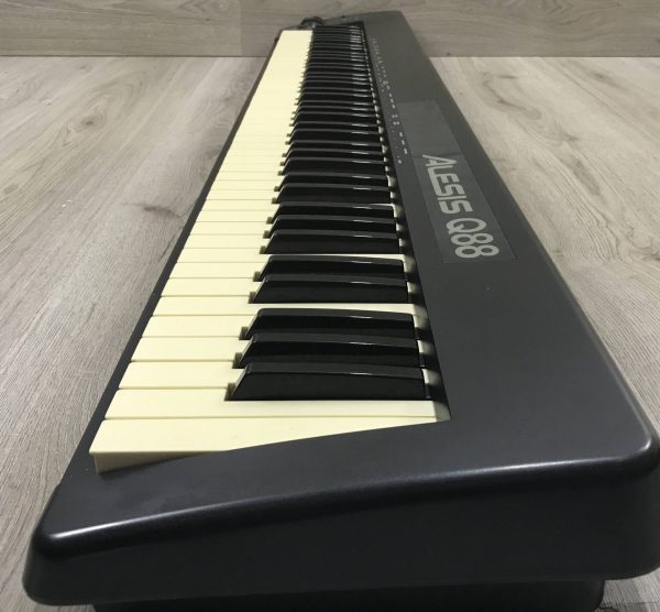 Alesis Q88 master 88 tasti
