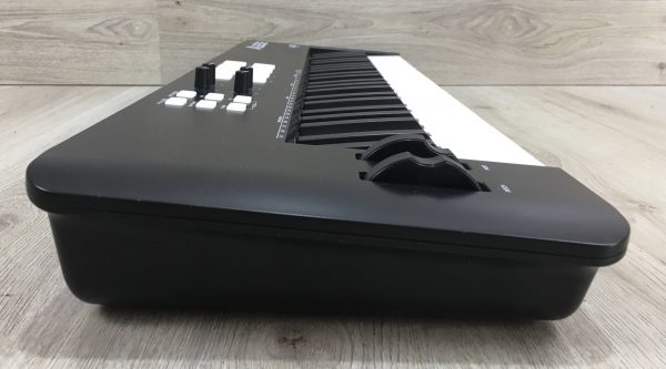 Alesis V49 MKII