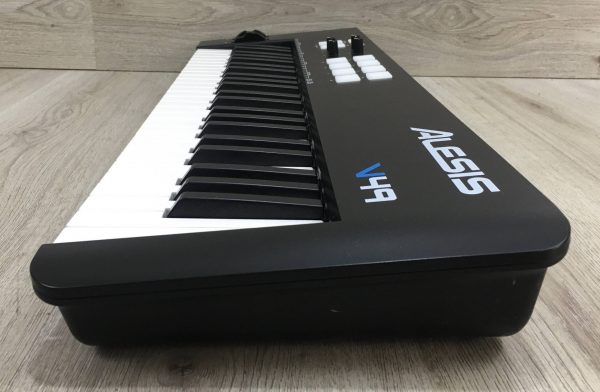 Alesis V49 MKII