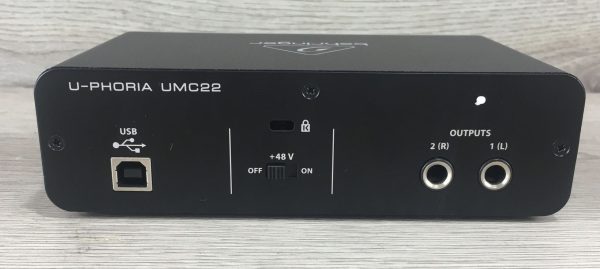 Behringer U-Phoria UMC 22