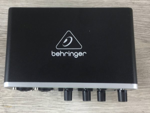 Behringer U-Phoria UMC202HD