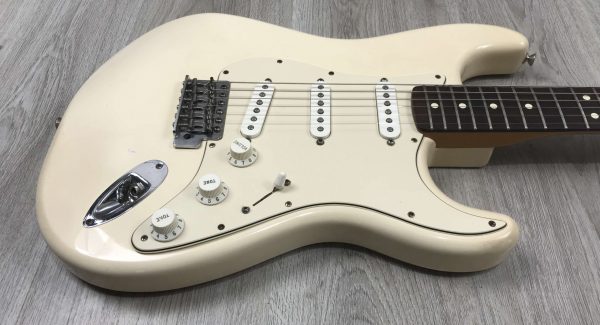 Fender Standard Stratocaster Seriale MZ9459980