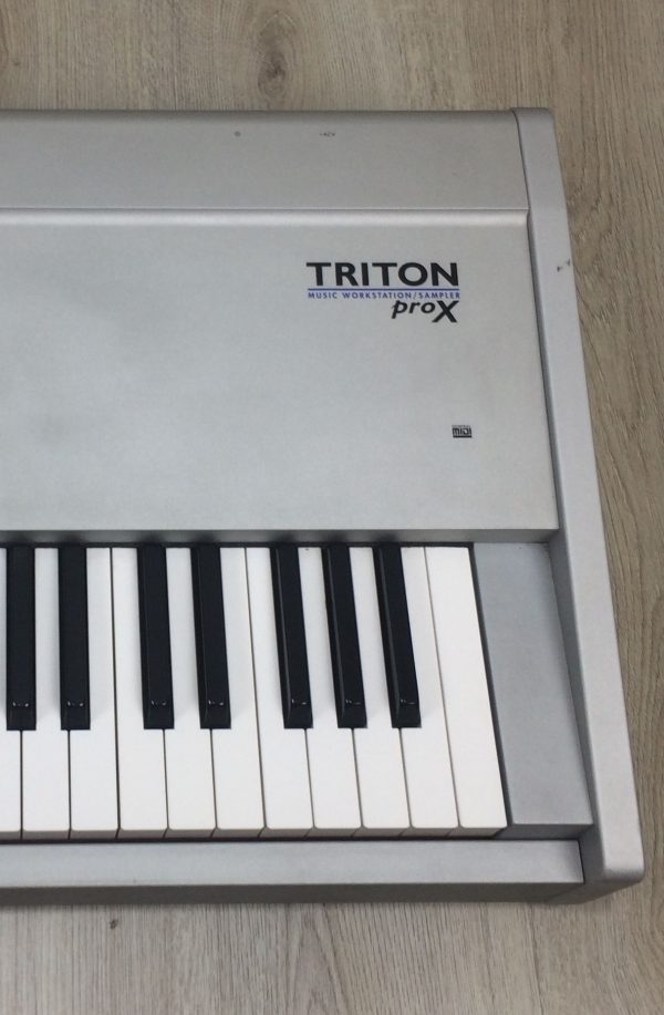Korg Triton ProX con flight