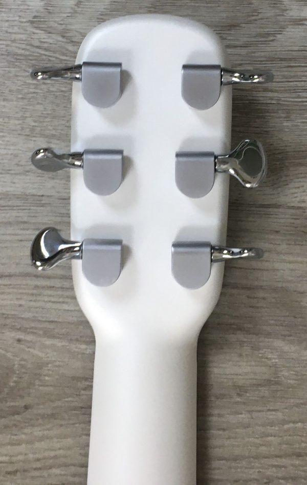 Lava me 4 carbon 38 white