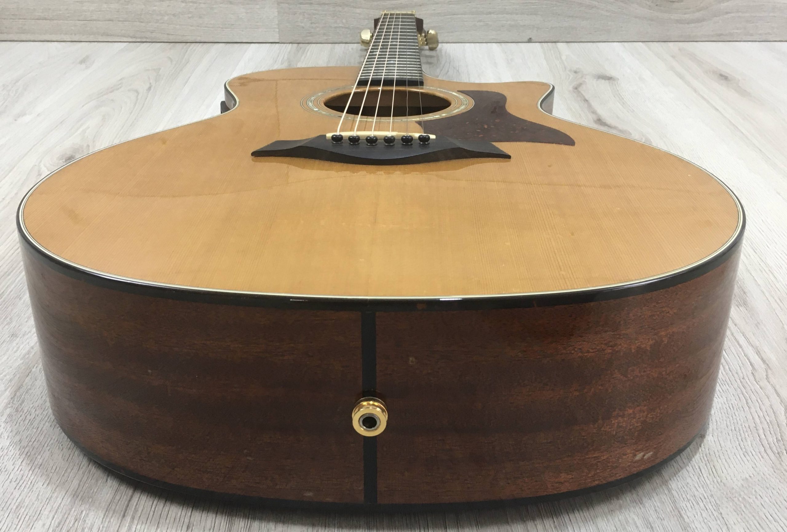 Taylor 514 CE Seriale 981005106