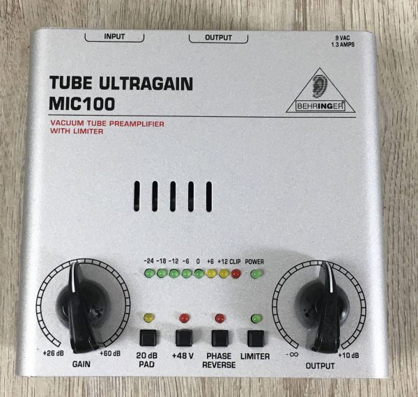 Behringer Tube Ultragain MIC100 preamplificatore microfonico valvolare