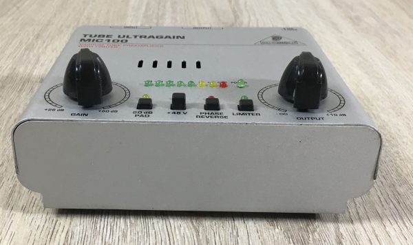 Behringer Tube Ultragain MIC100 preamplificatore microfonico valvolare