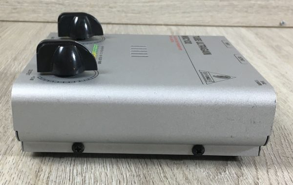 Behringer Tube Ultragain MIC100 preamplificatore microfonico valvolare