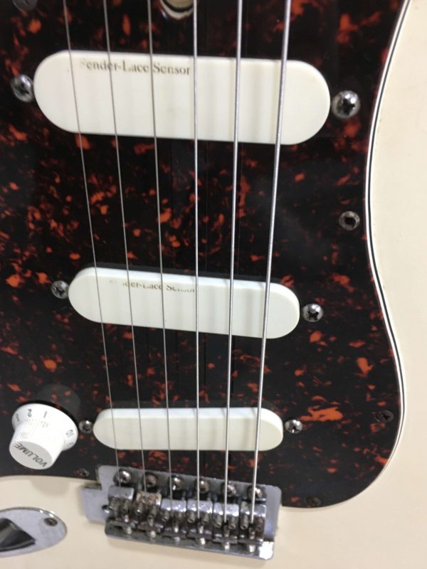 Fender Standard Stratocaster LH serial MN8306348 Lace Sensor