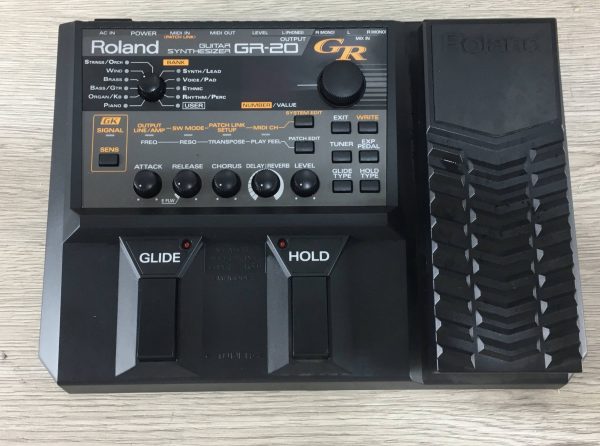 Roland GR-20 Guitar Synthesizer