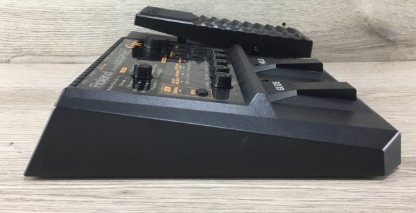 Roland GR-20 Guitar Synthesizer